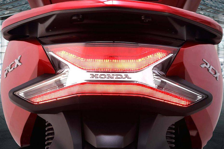 Discontinued Honda Pcx Features Specs Zigwheels