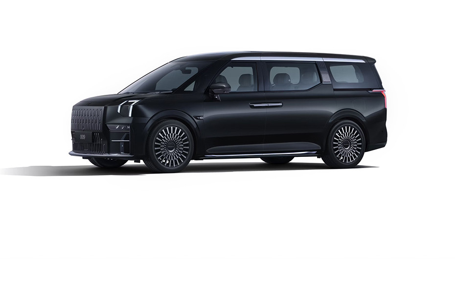 ZEEKR 009 Phantom Black