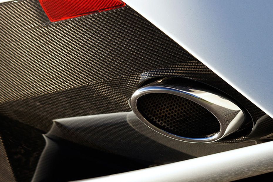 Exhaust Pipe of Aston Martin Vantage (2016-2018)
