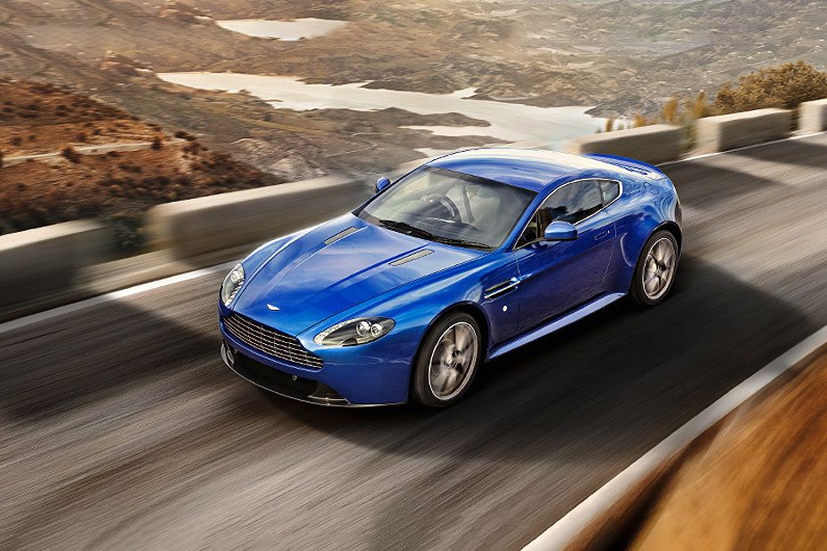 Aston Martin Vantage (2016-2018) Side Medium View