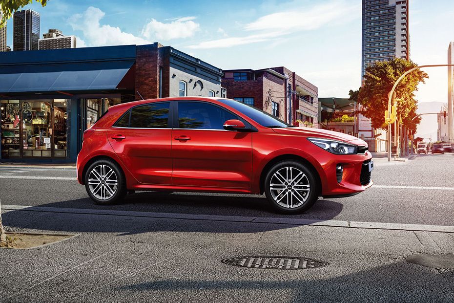 Kia Rio Front Cross Side View