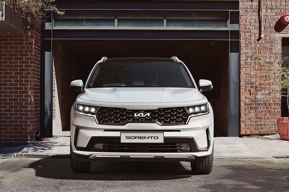 Full Front View of Sorento