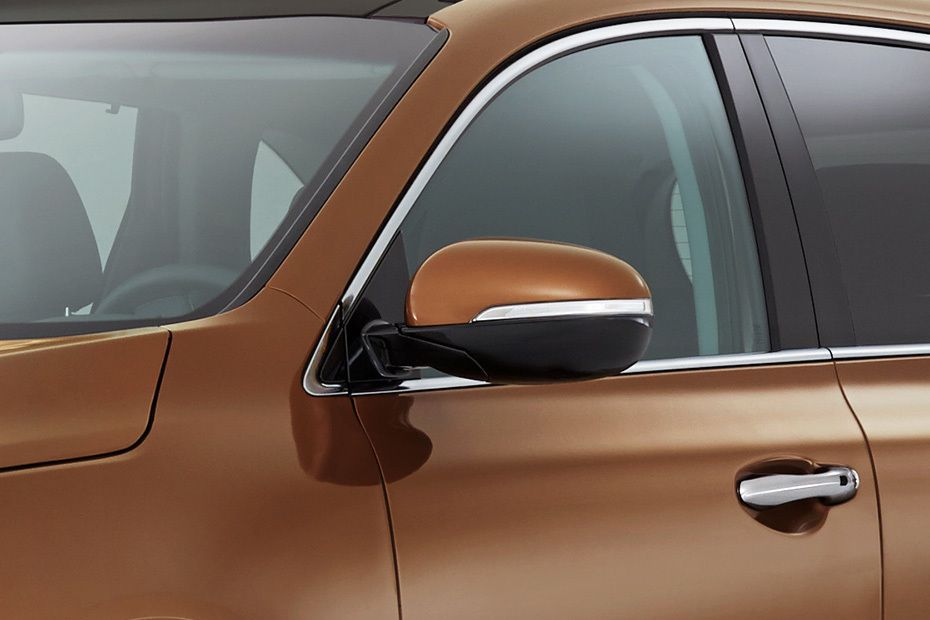 Kia Sorento (2015-2018) Drivers Side Mirror Front Angle Kia Sorento (2015-2018) Drivers Side Mirror Front Angle