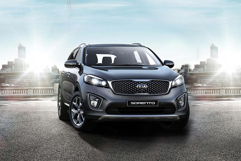 Sorento (2015-2018) Medium Angle Front View Sorento (2015-2018) Medium Angle Front View