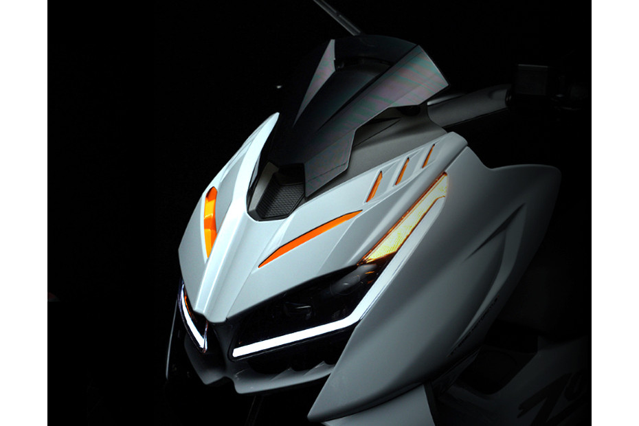 Zontes 368D Head Light View Zontes 368D Head Light View