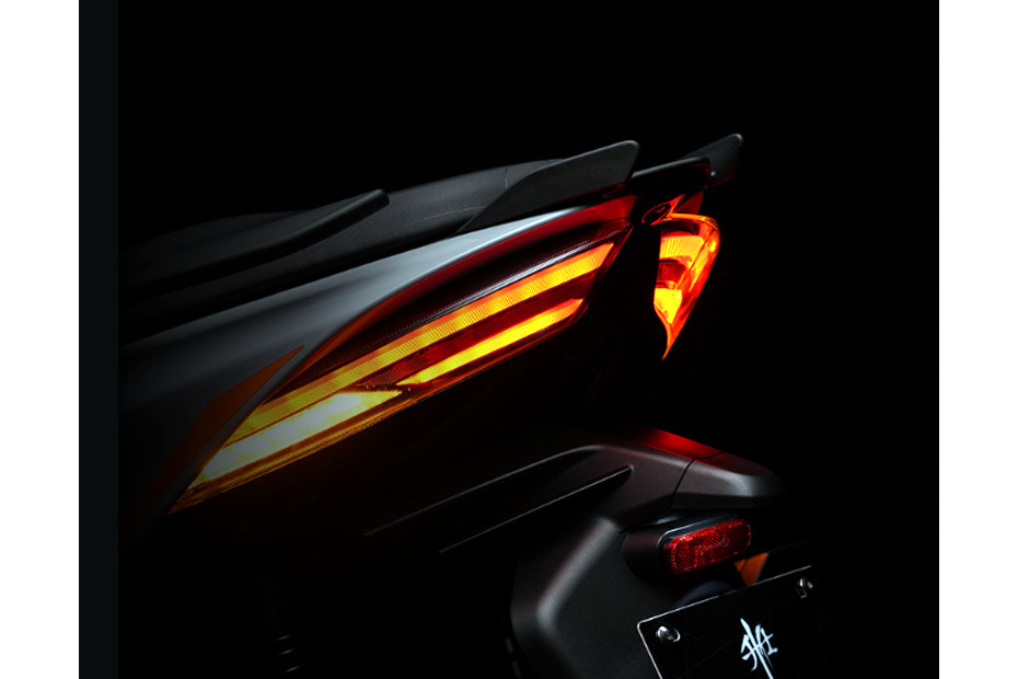 Zontes 368D Tail Light View Zontes 368D Tail Light View