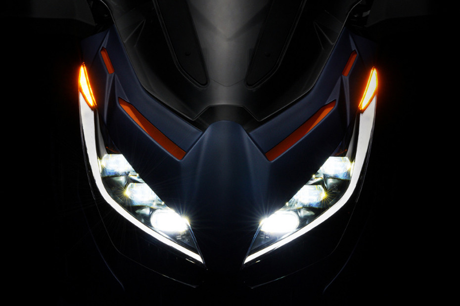 Zontes 368E Head Light View Zontes 368E Head Light View