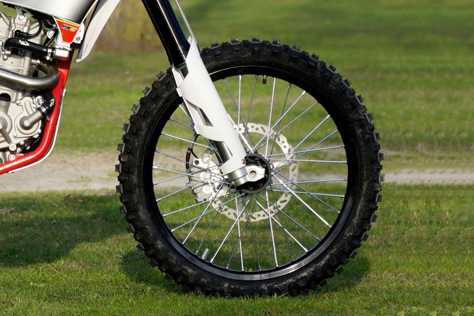 AJP PR5 250 Front Tyre View