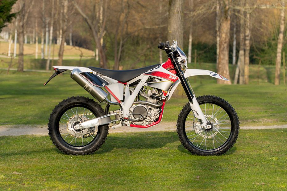 AJP PR5 250 Right Side Viewfull Image