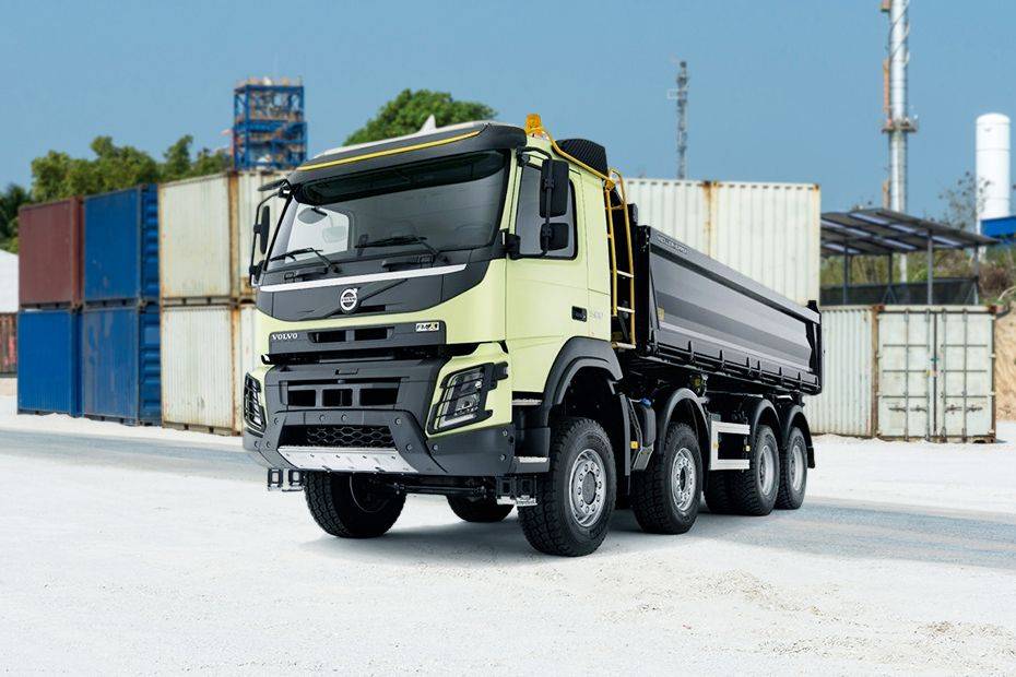 Lori Volvo FMX 2024 Malaysia