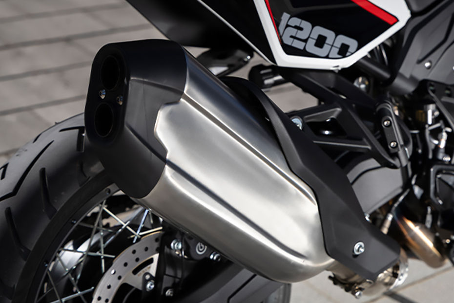 Moto Morini X-CAPE 1200 Exhaust View