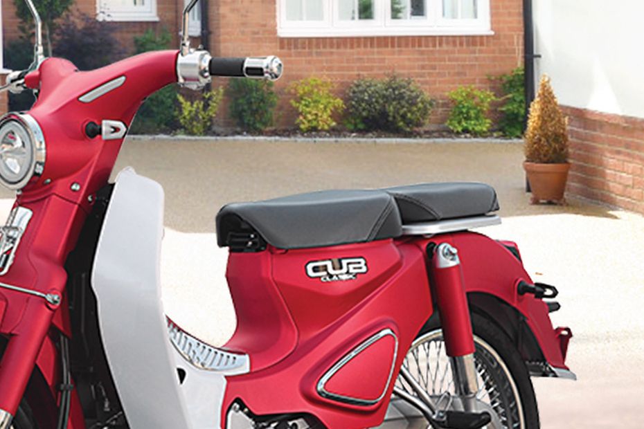 Wmoto Cub Classic 110 Rider Seat View