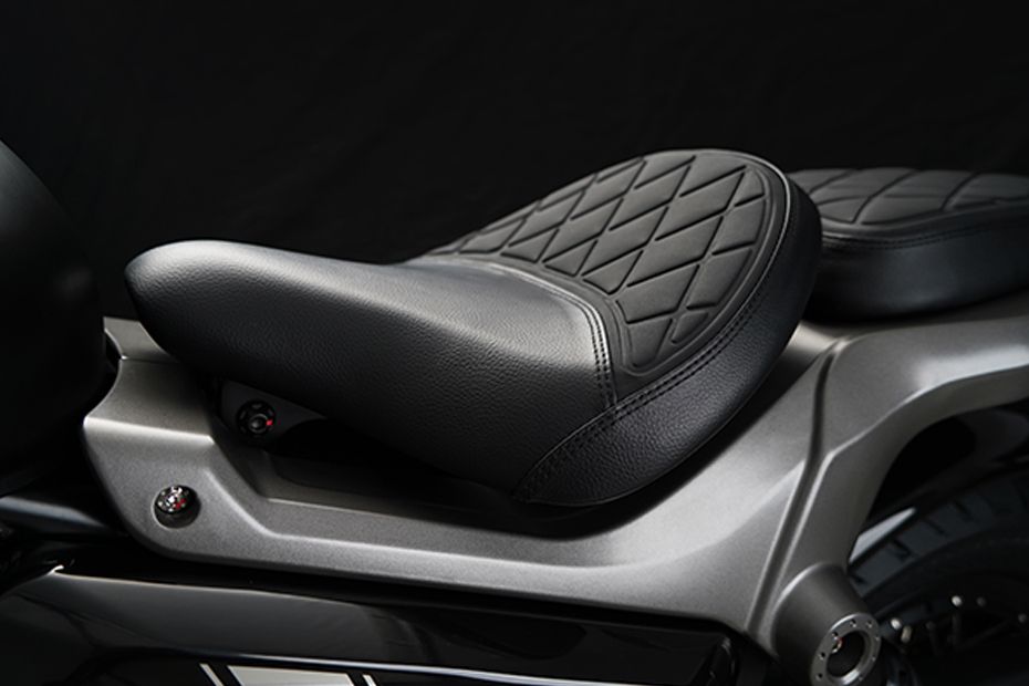 Wmoto BOBBIE VII Rider Seat View Wmoto BOBBIE VII Rider Seat View