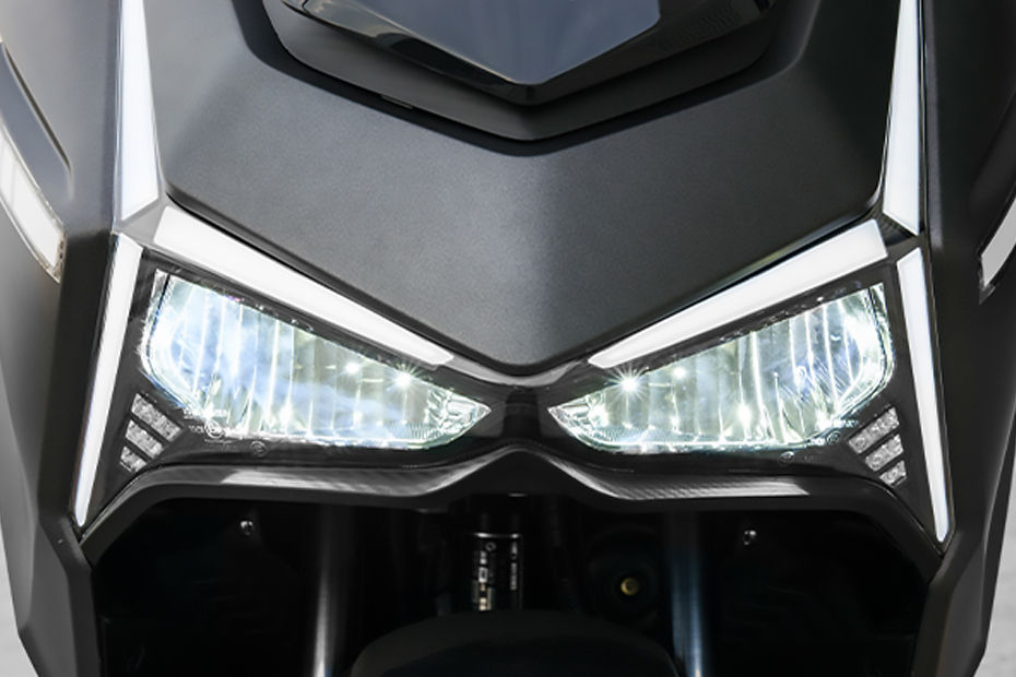 Wmoto Island 150 Head Light View