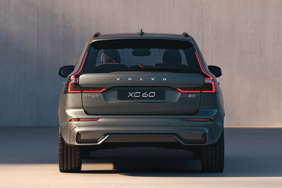 Full Rear View of Volvo XC60