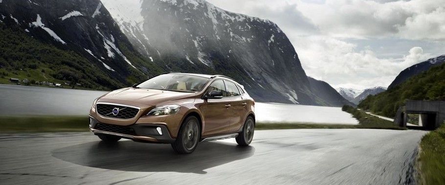 Volvo V40 Cross Country Front Angle High View Volvo V40 Cross Country Front Angle High View