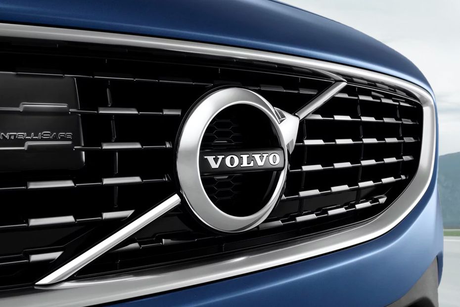 V40 Grille View