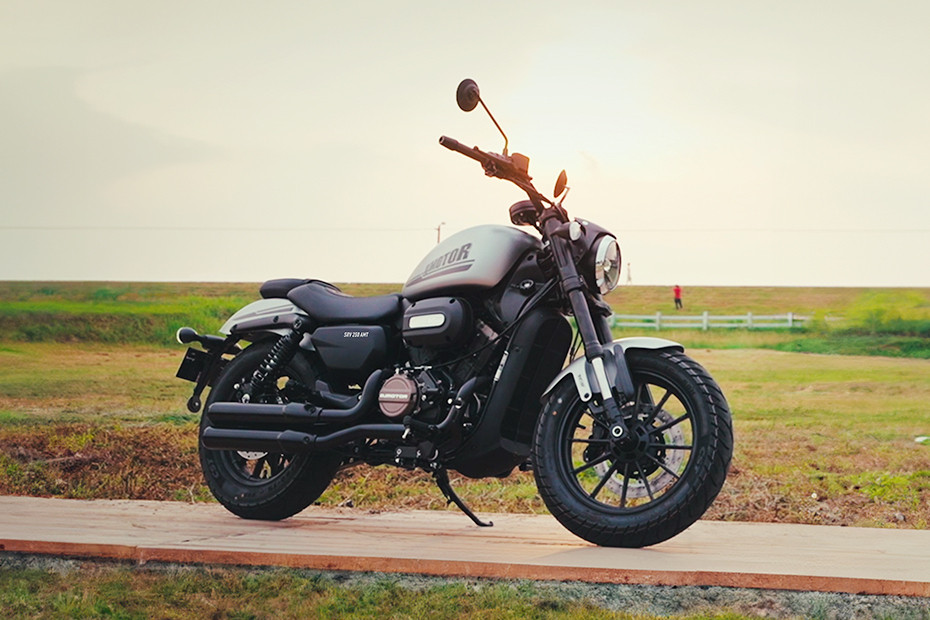 QJ Motor SRV 250 AMT Slant Rear View Full Image