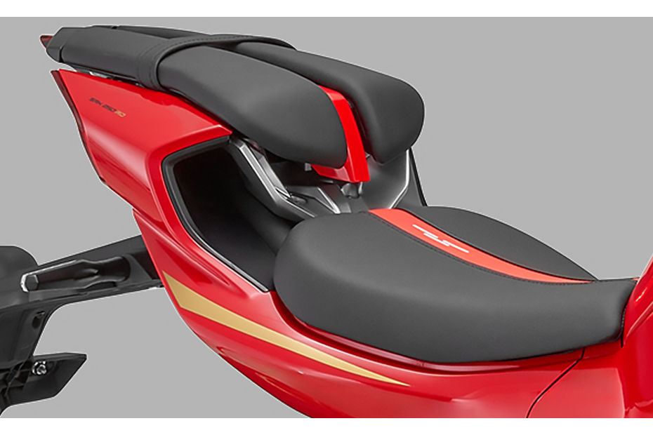 QJ Motor SRK250RD Rider Seat View