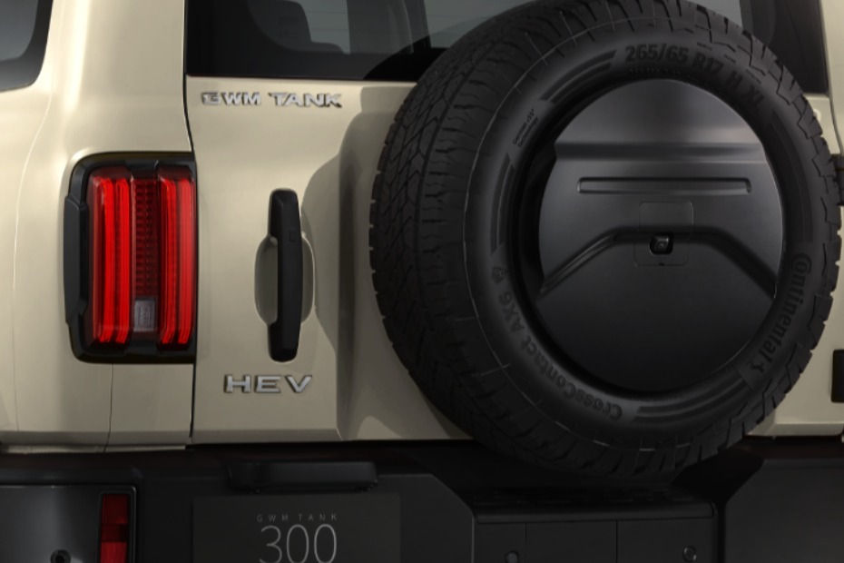 Tank 300 HEV Tail light