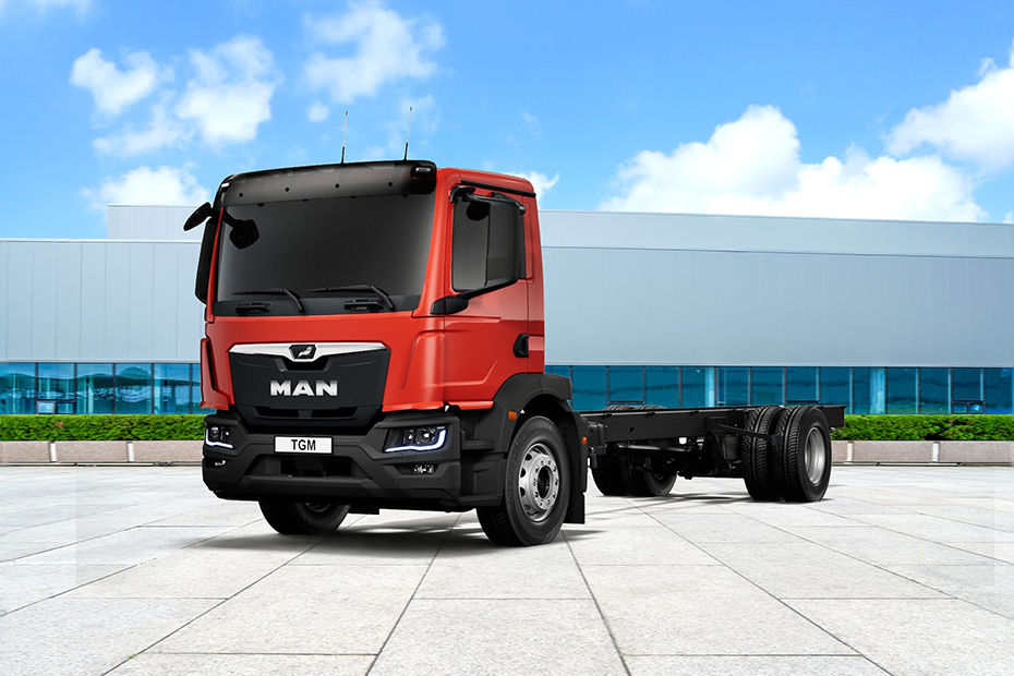 Lori MAN TGM Tractor Head 2026 di Malaysia