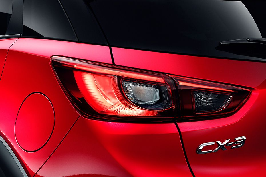 CX-3 (2017-2018) Tail light
