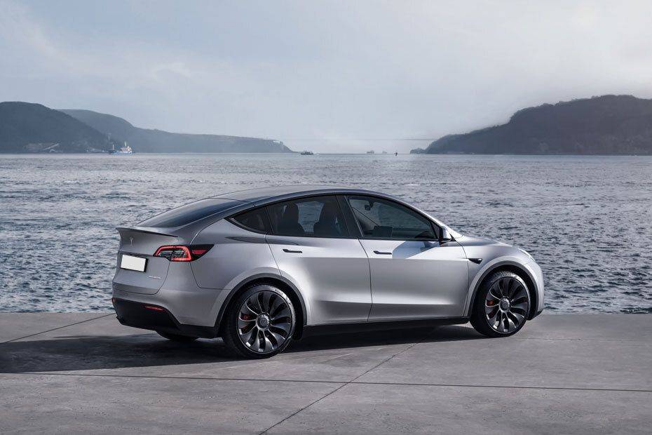 Tesla Model Y 2024 Price Malaysia, August Promotions & Specs