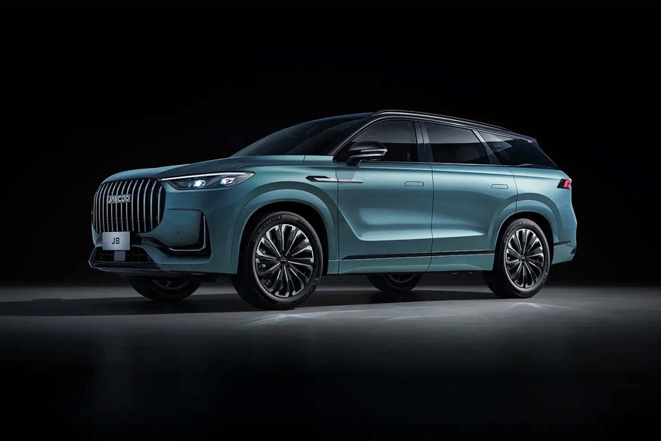 J8 Front deep low Angle View