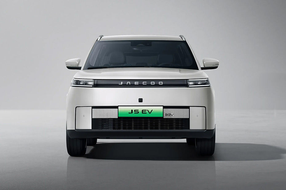 Full Front View of J5 EV Full Front View of J5 EV