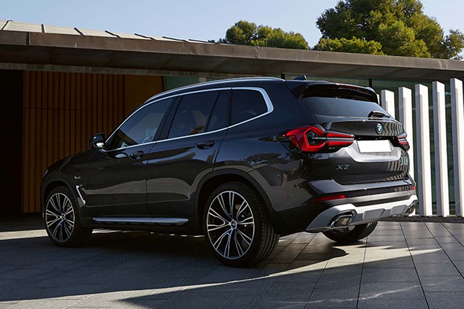 Rear Medium View of BMW X3 Rear Medium View of BMW X3