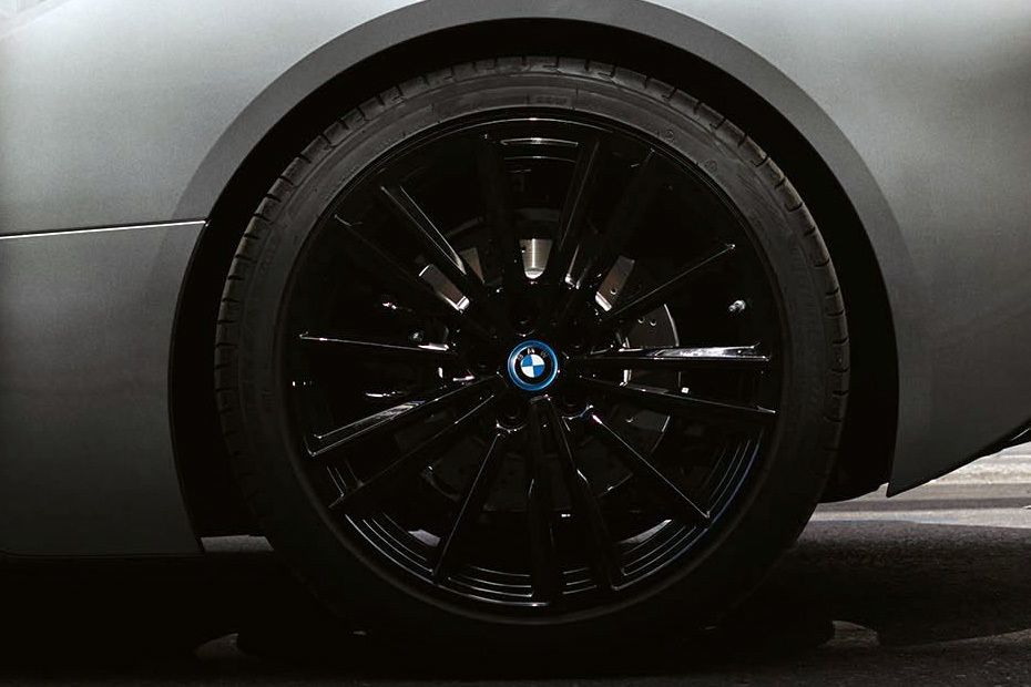 i8 Wheel