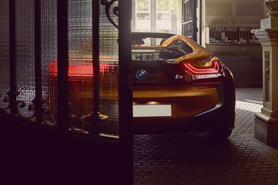 Full Rear View of BMW i8 Roadster Full Rear View of BMW i8 Roadster