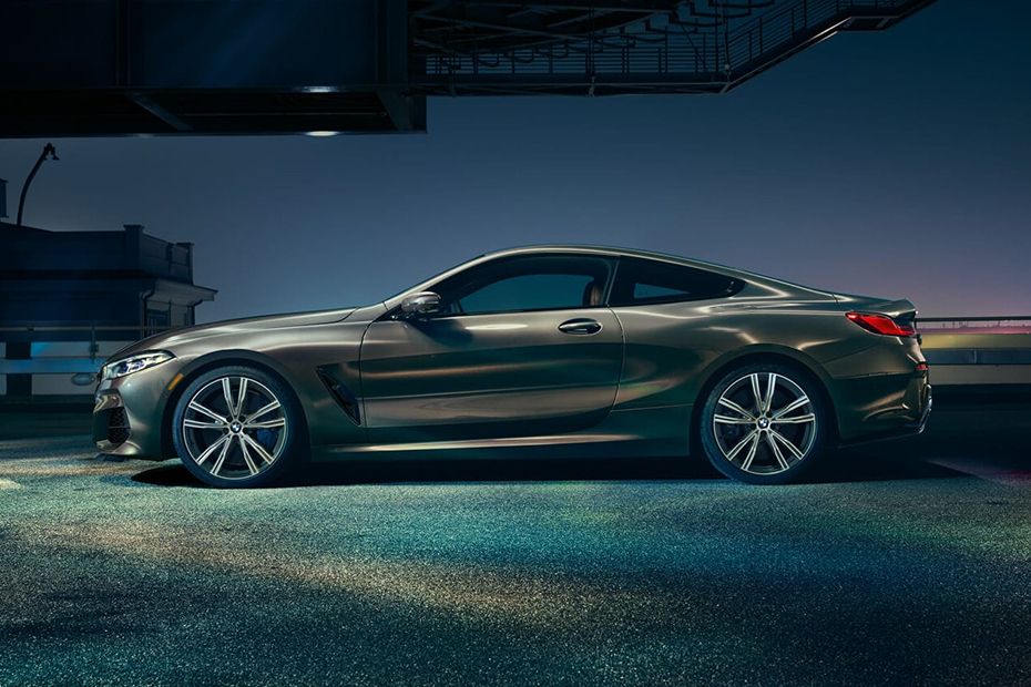 8 Series Coupe Side view 8 Series Coupe Side view