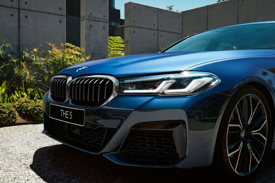 5 Series Sedan (2021-2023) Grille View 5 Series Sedan (2021-2023) Grille View