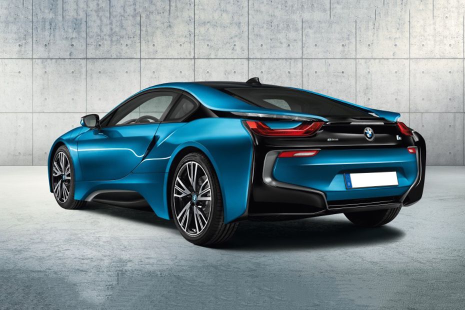 Rear Cross Side View of BMW i8 (2015-2018) Rear Cross Side View of BMW i8 (2015-2018)