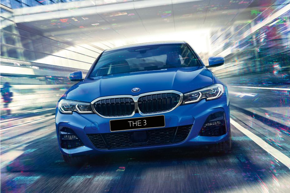 Full Front View of 3 Series Sedan Full Front View of 3 Series Sedan