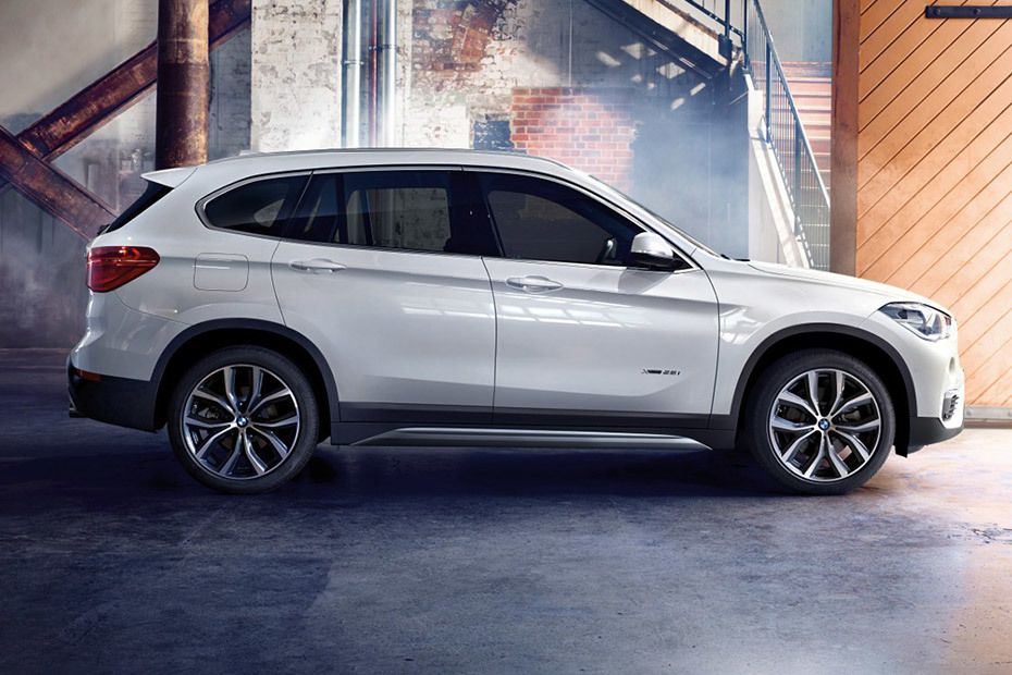BMW X1 2020 Images - View complete Interior-Exterior ...