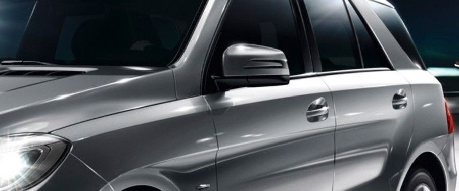 Mercedes Benz M-Class Drivers Side Mirror Front Angle Mercedes Benz M-Class Drivers Side Mirror Front Angle