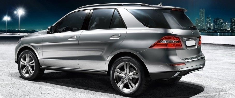 Rear Cross Side View of Mercedes Benz M-Class Rear Cross Side View of Mercedes Benz M-Class