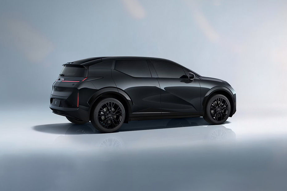 X Rear Medium Side View