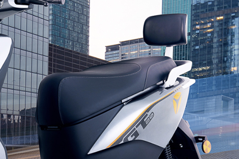 Yadea GT20 Rider Seat View