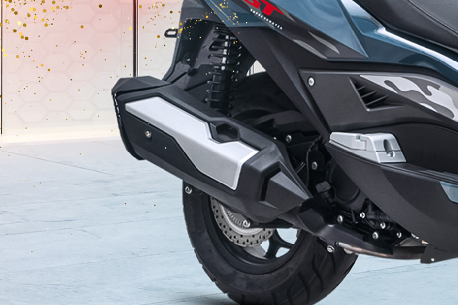 ARIIC 318 GT Exhaust View