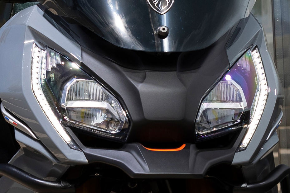 Peugeot XP400 GT Head Light View