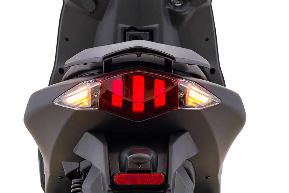 Peugeot Speedfight 4+ Tail Light View