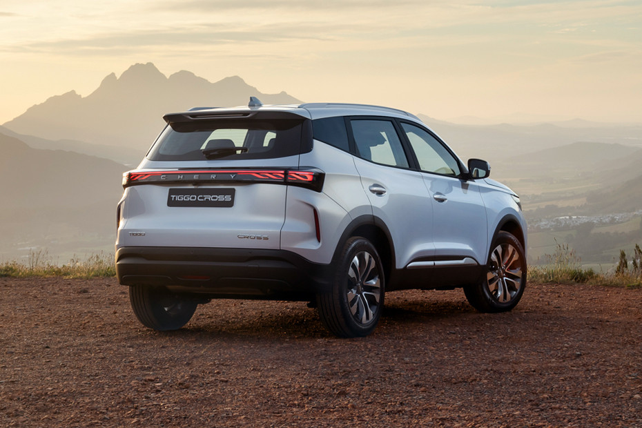 Tiggo Cross Rear angle view