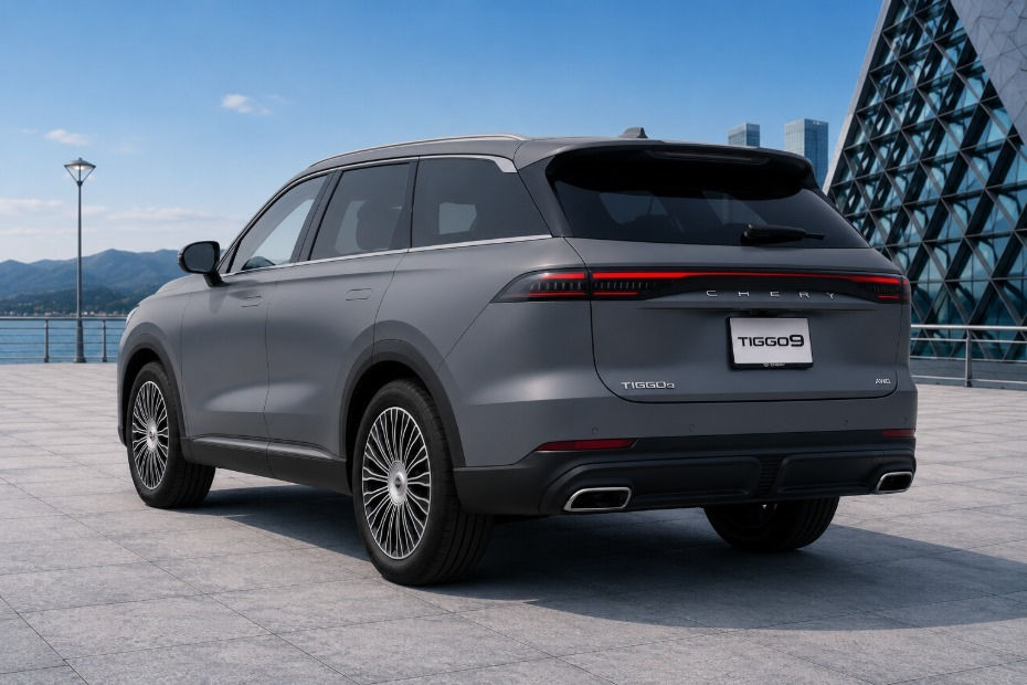 Tiggo 9 Rear angle view