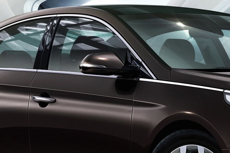 Hyundai Sonata (2014-2019) Drivers Side Mirror Front Angle Hyundai Sonata (2014-2019) Drivers Side Mirror Front Angle