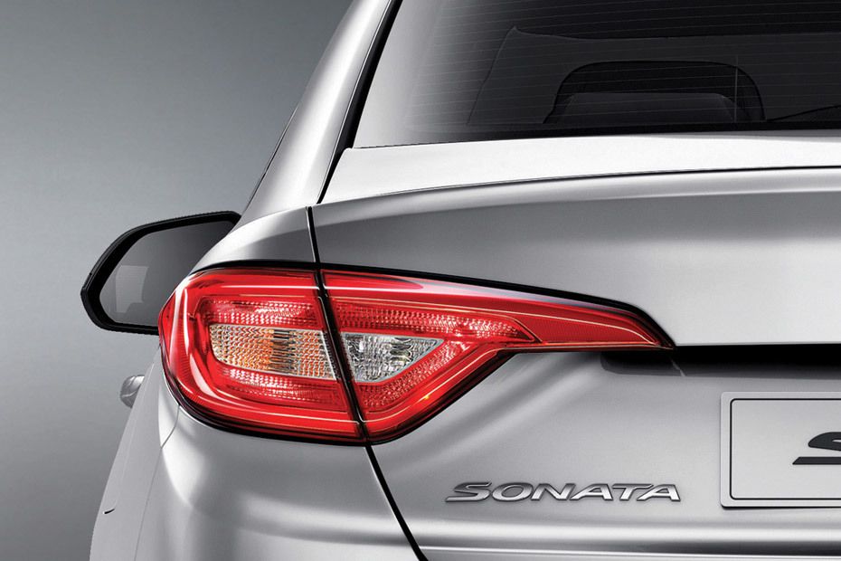 Sonata (2014-2019) Tail light Sonata (2014-2019) Tail light