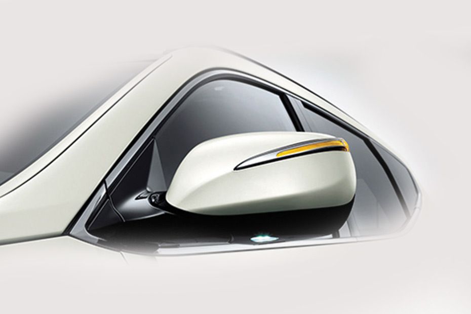 Hyundai Santa Fe (2013-2018) Drivers Side Mirror Front Angle Hyundai Santa Fe (2013-2018) Drivers Side Mirror Front Angle