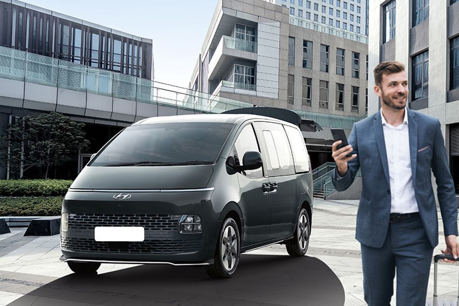 Staria Front deep low Angle View